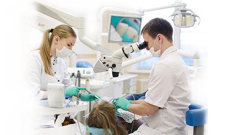 <p style="text-align: center;"><span style="color:#FF0000;">Лечение зубов под микроскопом по цене классической стоматологии!</span><br />
Мы спасаем ваши зубы от удаления!</p>
